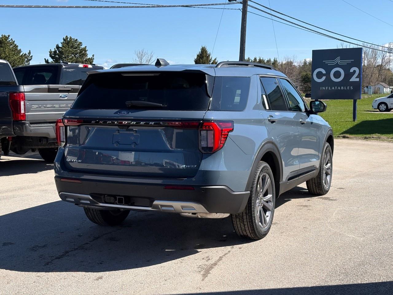 2026 Ford Explorer Active w/200A Pkg 4WD Photo