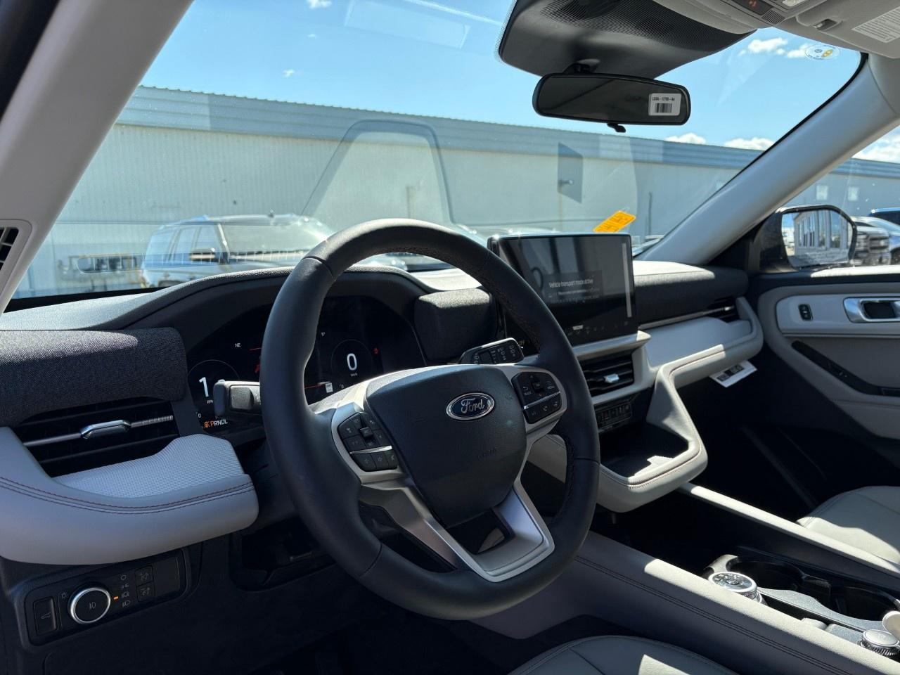 2026 Ford Explorer Active w/200A Pkg 4WD Photo