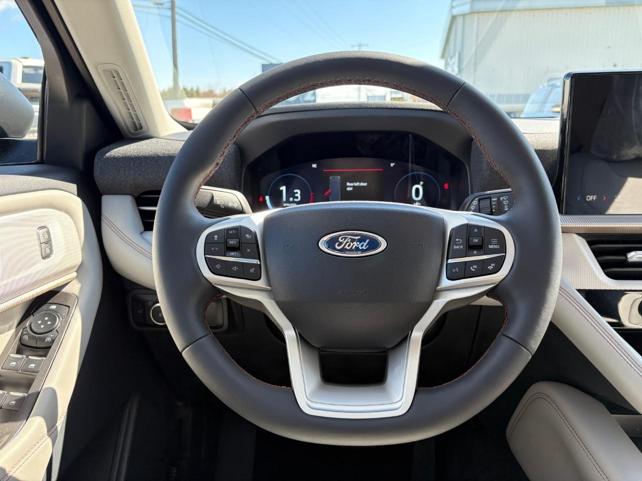 2026 Ford Explorer Active w/200A Pkg 4WD Photo