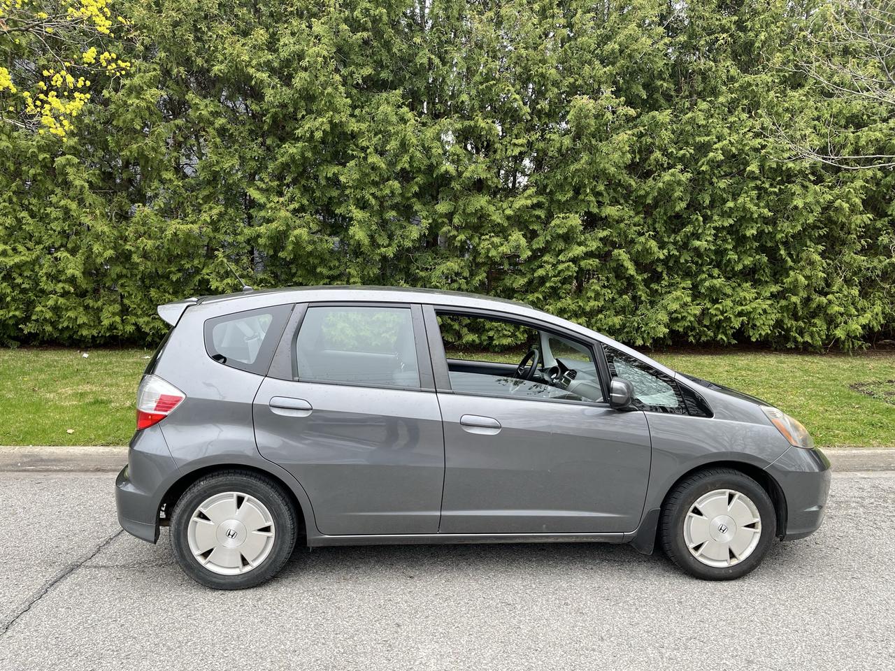 2011 Honda Fit LX *ONLY 114,889KMS! 1 ok my Local Senior Owner!! Photo0