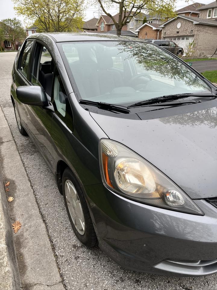 2011 Honda Fit LX *ONLY 114,889KMS! 1 ok my Local Senior Owner!! Photo