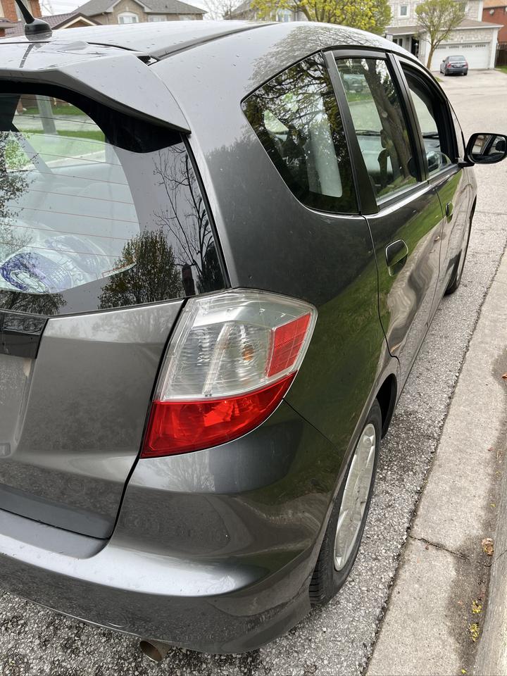 2011 Honda Fit LX *ONLY 114,889KMS! 1 ok my Local Senior Owner!! Photo