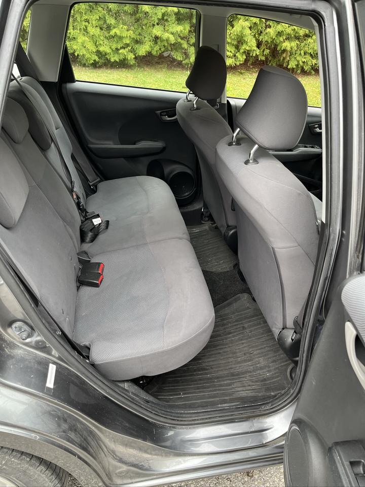2011 Honda Fit LX *ONLY 114,889KMS! 1 ok my Local Senior Owner!! Photo