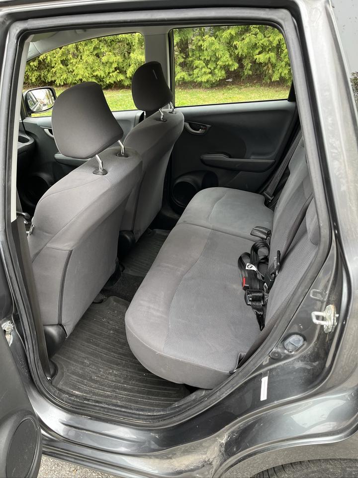 2011 Honda Fit LX *ONLY 114,889KMS! 1 ok my Local Senior Owner!! Photo