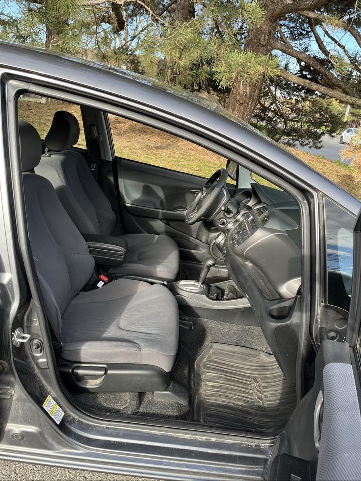 2011 Honda Fit LX *ONLY 114,889KMS! 1 Local Senior Owner!! Photo
