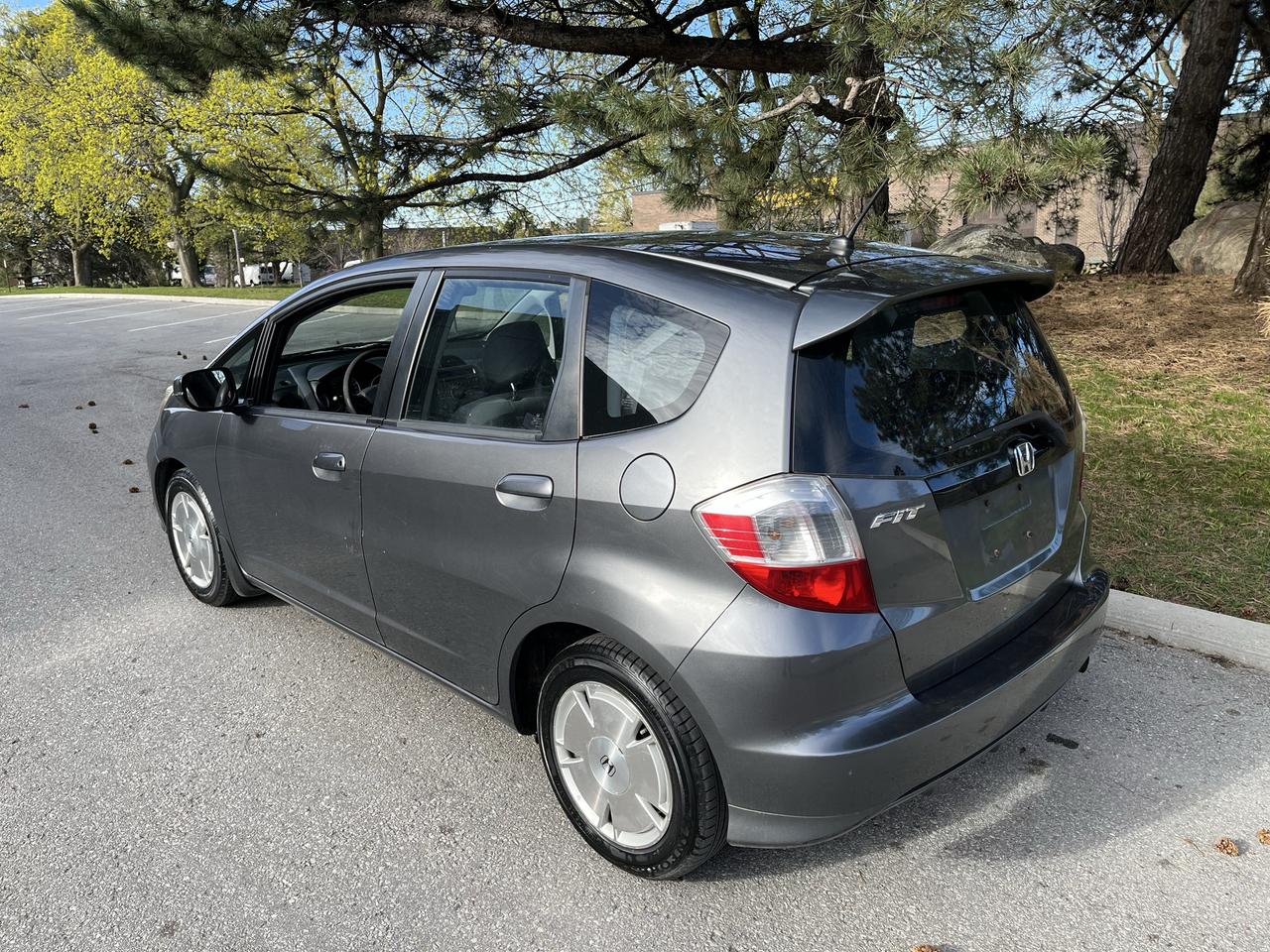 2011 Honda Fit LX *ONLY 114,889KMS! 1 Local Senior Owner!! Photo
