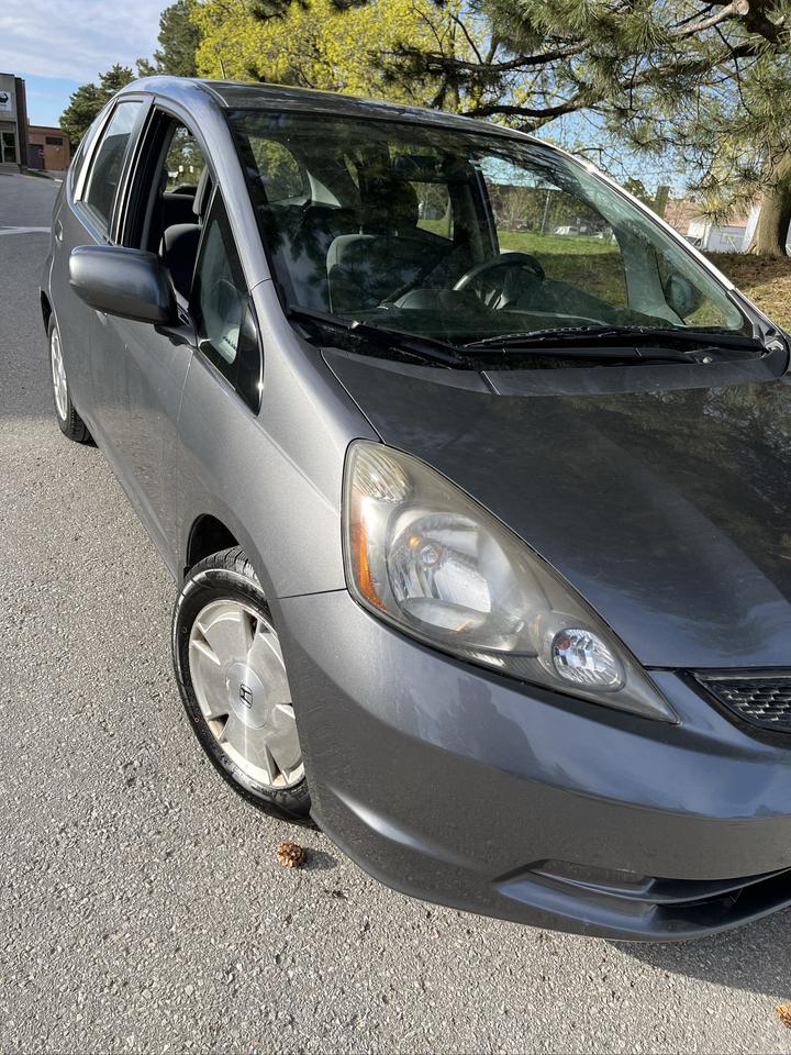 2011 Honda Fit LX *ONLY 114,889KMS! 1 Local Senior Owner!! Photo