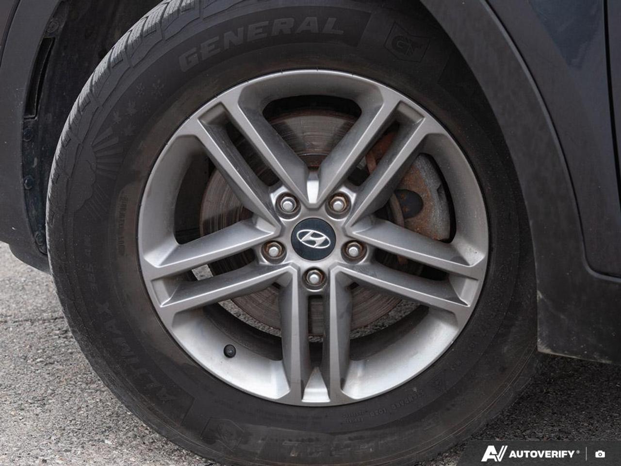 2018 Hyundai Santa Fe Sport 2.4 SE HEATED FRONT & REAR SEATS | POWER MOONROOF Photo
