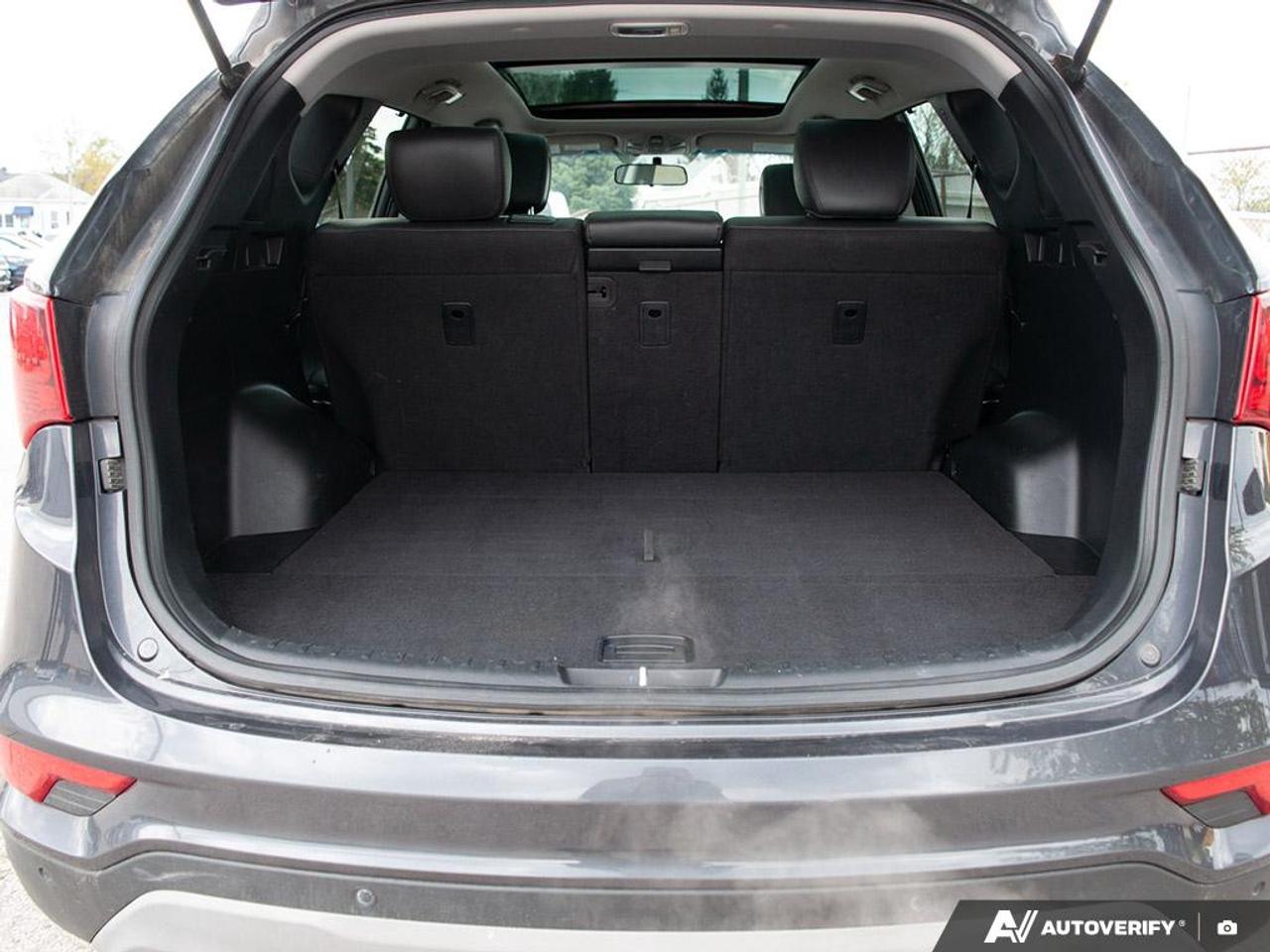 2018 Hyundai Santa Fe Sport 2.4 SE HEATED FRONT & REAR SEATS | POWER MOONROOF Photo
