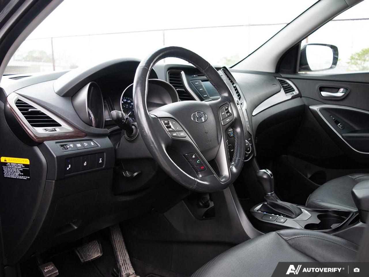 2018 Hyundai Santa Fe Sport 2.4 SE HEATED FRONT & REAR SEATS | POWER MOONROOF Photo