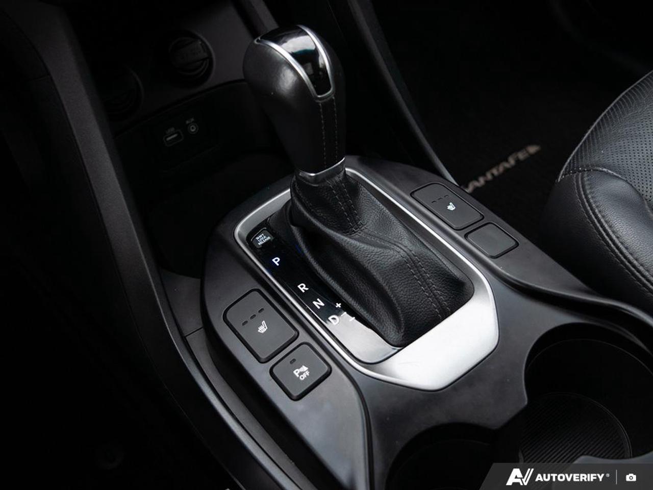 2018 Hyundai Santa Fe Sport 2.4 SE HEATED FRONT & REAR SEATS | POWER MOONROOF Photo
