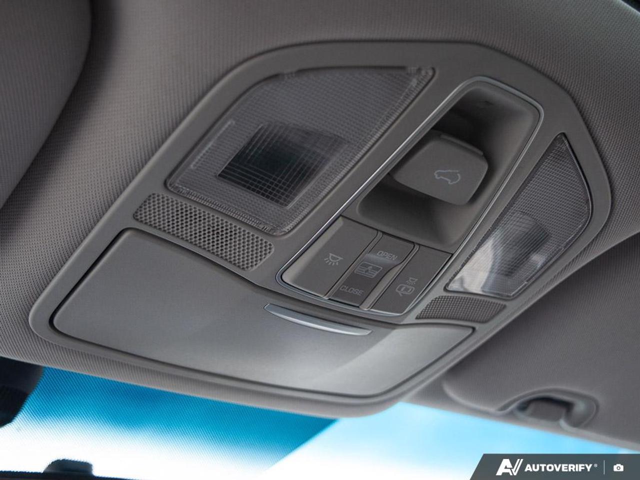 2018 Hyundai Santa Fe Sport 2.4 SE HEATED FRONT & REAR SEATS | POWER MOONROOF Photo