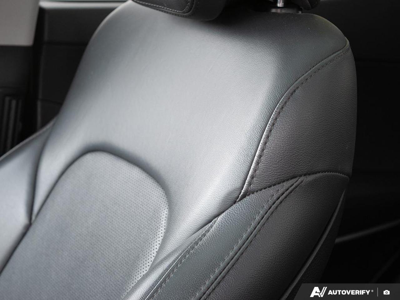 2018 Hyundai Santa Fe Sport 2.4 SE HEATED FRONT & REAR SEATS | POWER MOONROOF Photo