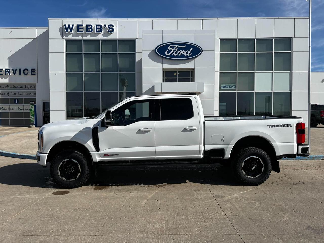 2026 Ford F-350 Super Duty SRW PLATINUM 4WD CREW CAB 6.75' BOX Photo4