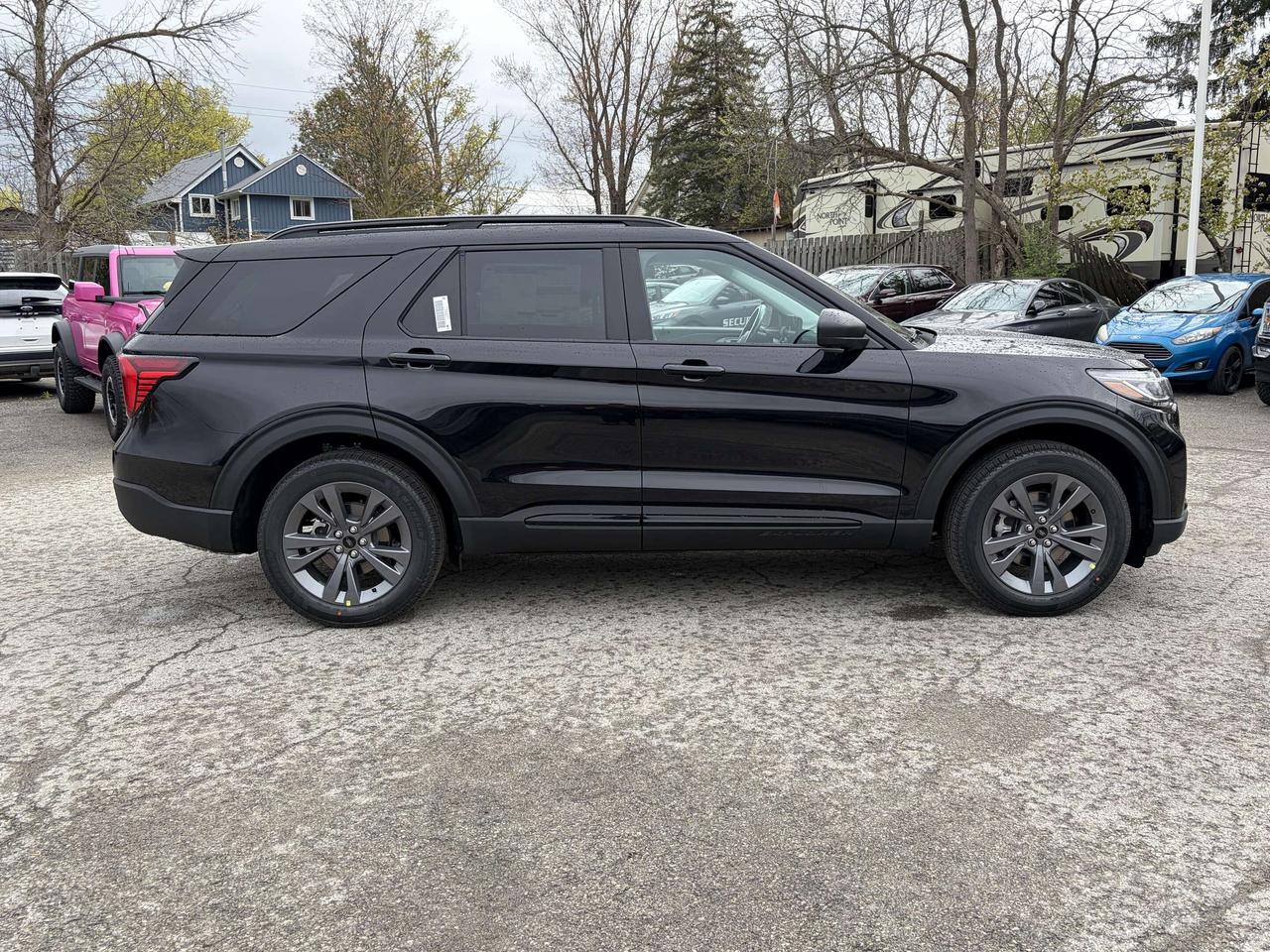 2026 Ford Explorer ACTIVE W/200A PKG 4WD 200A Photo3