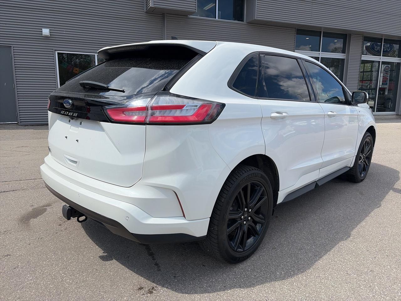 2023 Ford Edge ST Line AWD Photo4