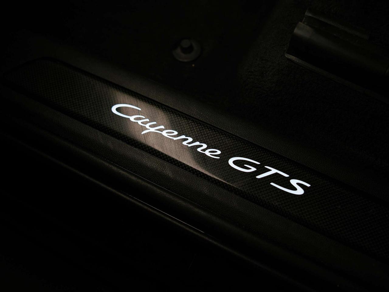 2022 Porsche Cayenne GTS | PREMIUM PKG | CARBON TRIM | 21 IN Photo