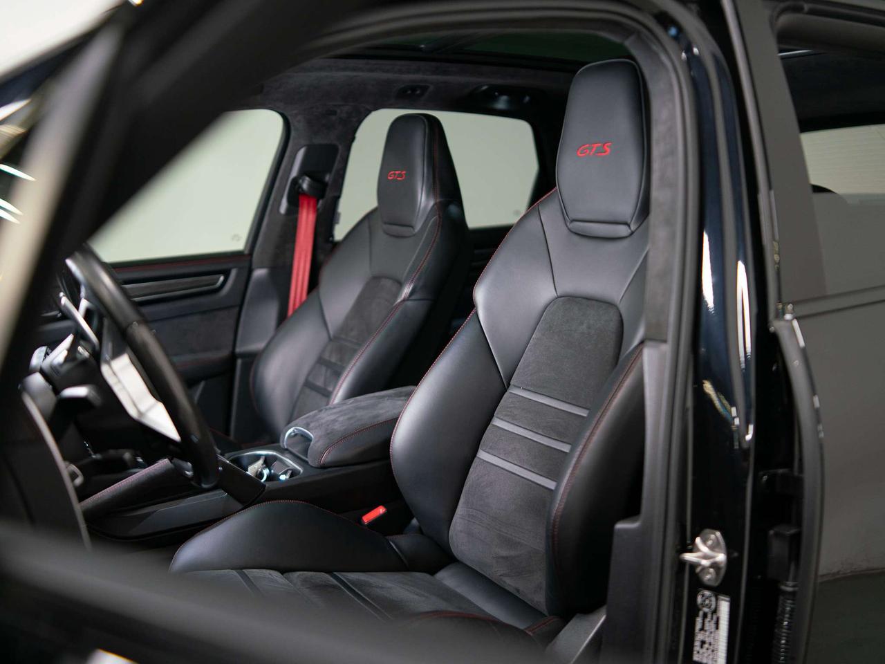 2022 Porsche Cayenne GTS | PREMIUM PKG | CARBON TRIM | 21 IN Photo