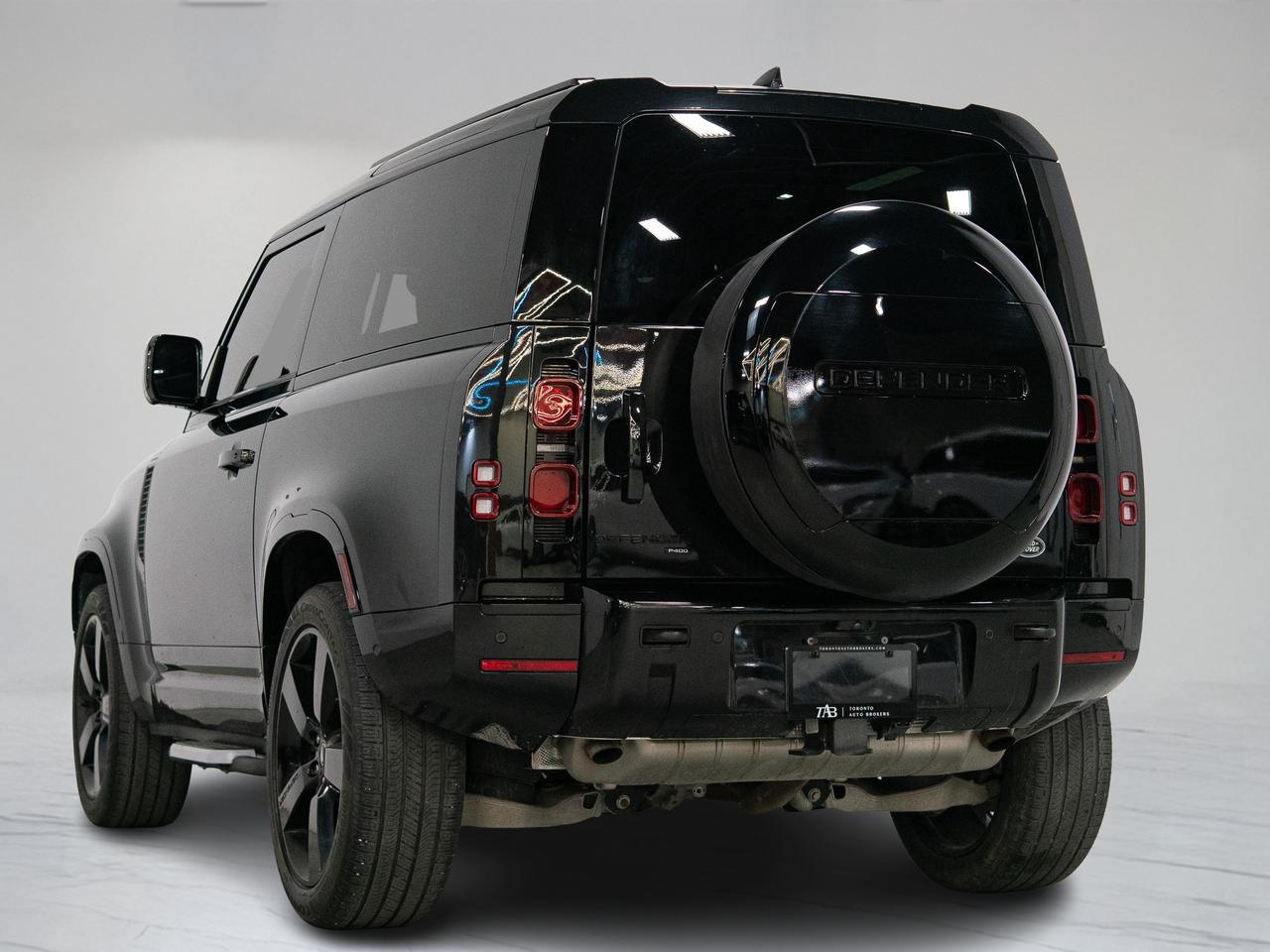 2023 Land Rover Defender X-DYNAMIC | PANO | MERIDIAN | 22 IN Photo4