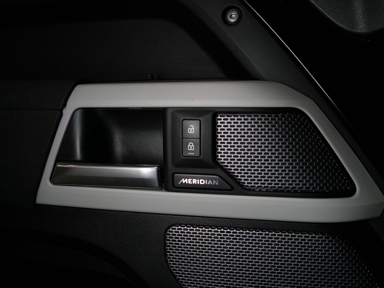 2023 Land Rover Defender X-DYNAMIC | PANO | MERIDIAN | 22 IN Photo
