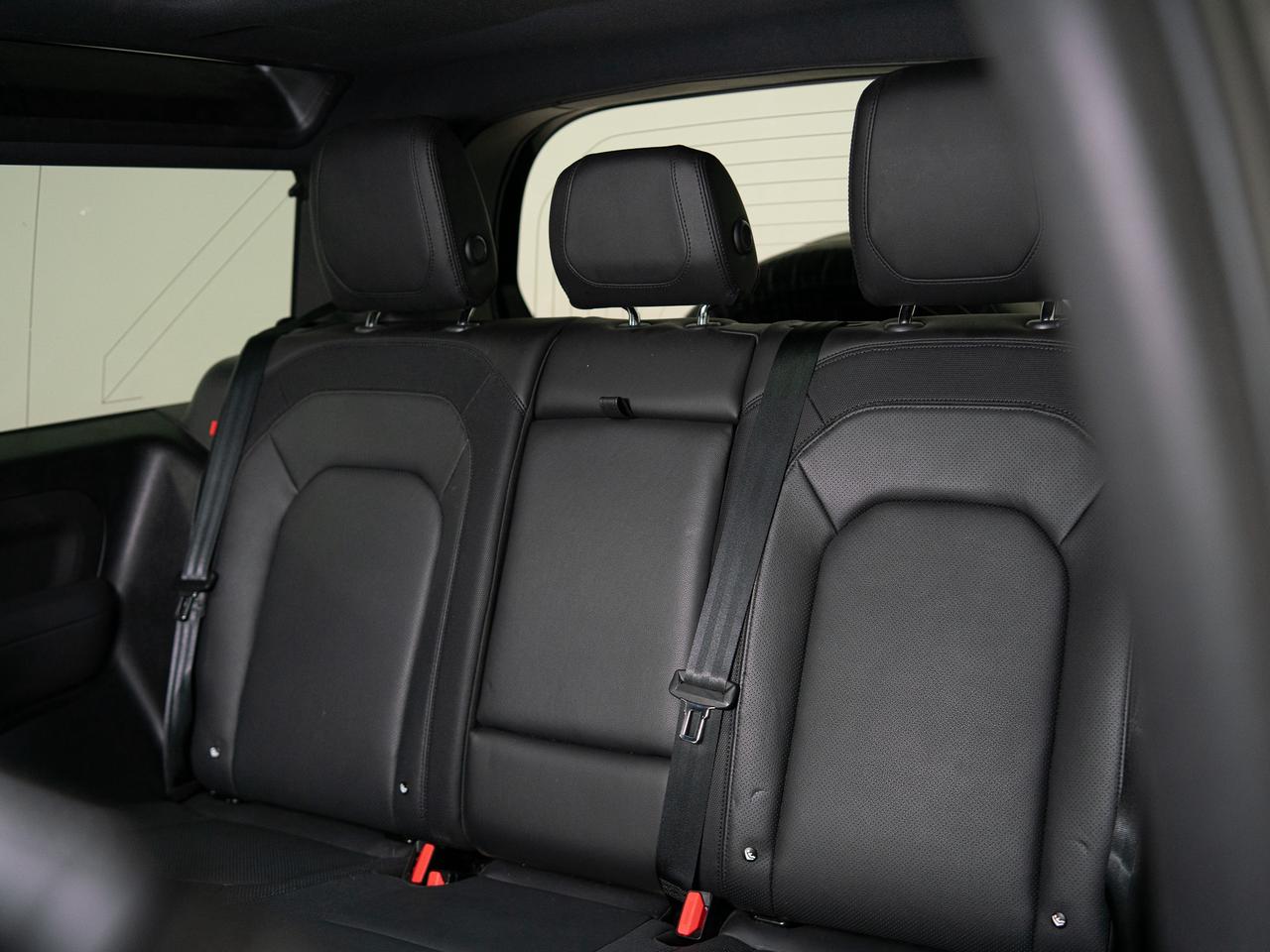 2023 Land Rover Defender X-DYNAMIC | PANO | MERIDIAN | 22 IN Photo