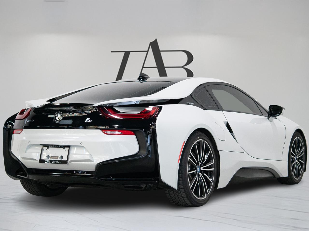 2019 BMW i8 PREMIUM PKG | CARBON TRIM | HUD | 20 IN Photo3