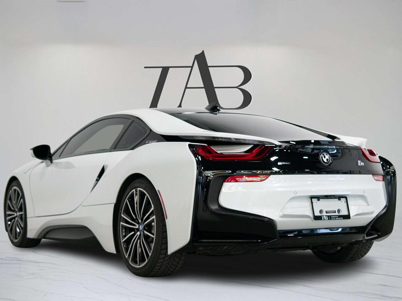 2019 BMW i8 PREMIUM PKG | CARBON TRIM | HUD | 20 IN Photo