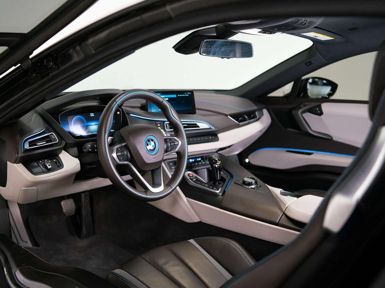 2019 BMW i8 PREMIUM PKG | CARBON TRIM | HUD | 20 IN Photo