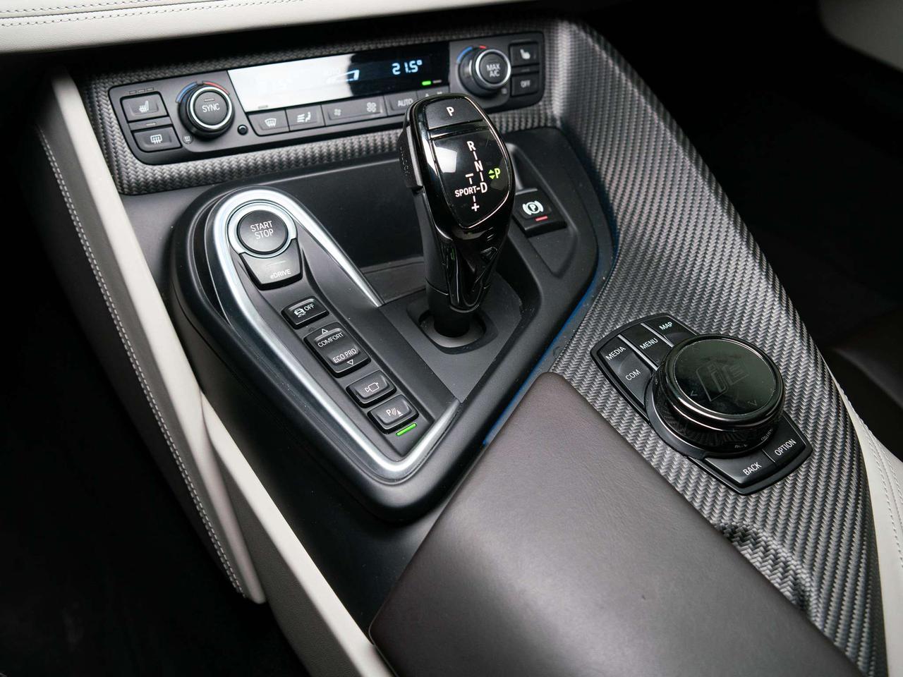 2019 BMW i8 PREMIUM PKG | CARBON TRIM | HUD | 20 IN Photo