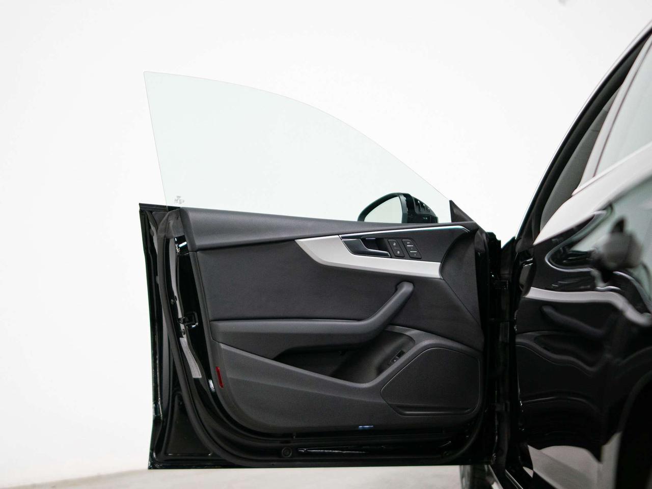 2023 Audi A5 Sportback KOMFORT | SUNROOF | 19 IN Photo