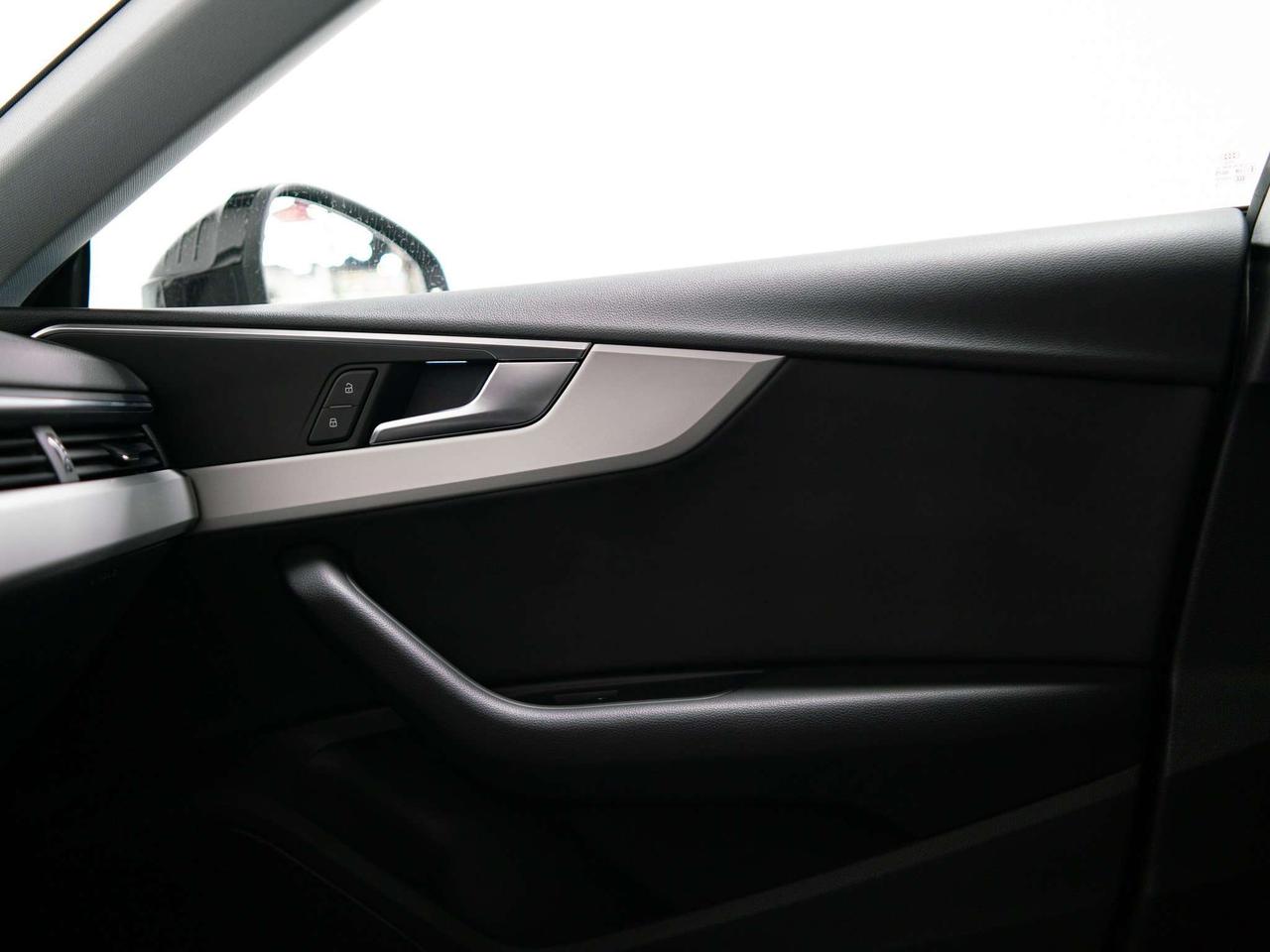 2023 Audi A5 Sportback KOMFORT | SUNROOF | 19 IN Photo