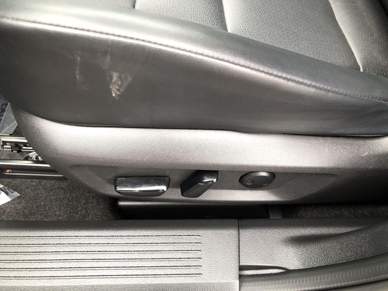 2022 Nissan Rogue SV PREMIUM PKG, PANO. ROOF, POWER GATE, LEATHERETT Photo