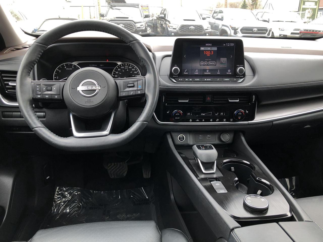 2022 Nissan Rogue SV PREMIUM PKG, PANO. ROOF, POWER GATE, LEATHERETT Photo