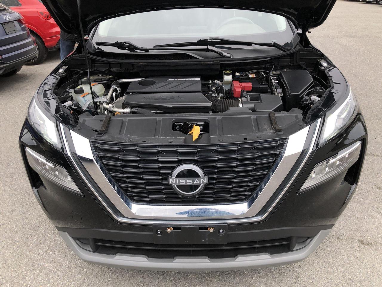 2022 Nissan Rogue SV PREMIUM PKG, PANO. ROOF, POWER GATE, LEATHERETT Photo
