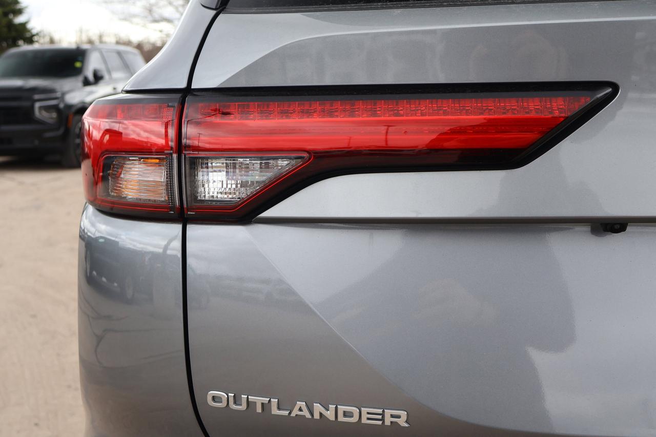 2024 Mitsubishi Outlander | | Sunroof | Photo