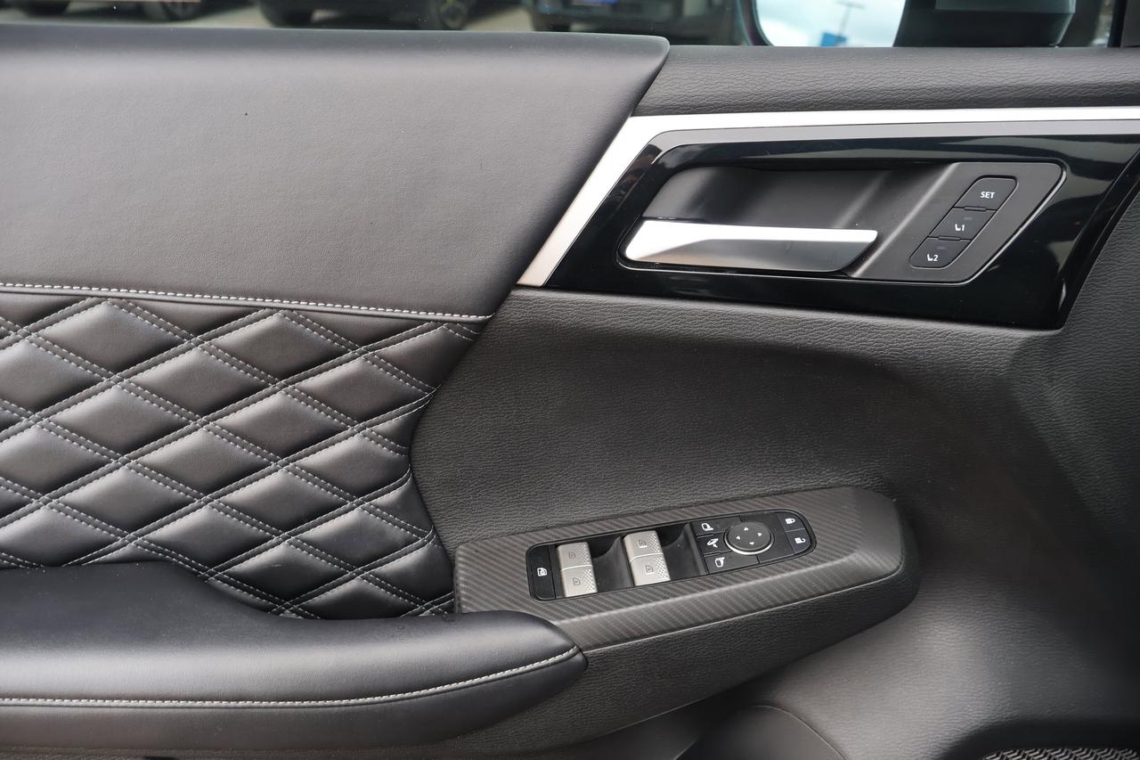 2024 Mitsubishi Outlander | | Sunroof | Photo
