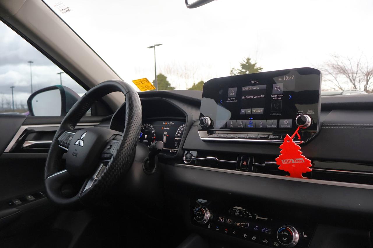 2024 Mitsubishi Outlander | | Sunroof | Photo