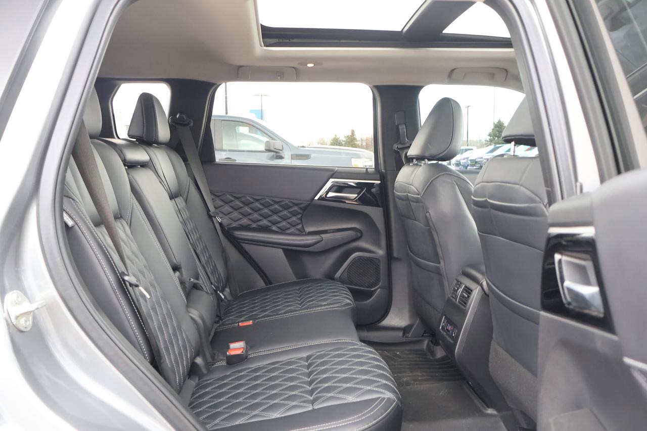 2024 Mitsubishi Outlander | | Sunroof | Photo