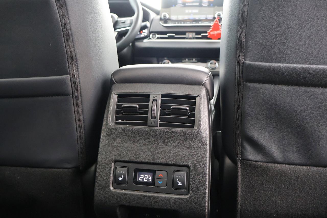2024 Mitsubishi Outlander | | Sunroof | Photo