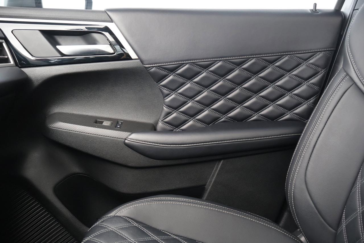 2024 Mitsubishi Outlander | | Sunroof | Photo