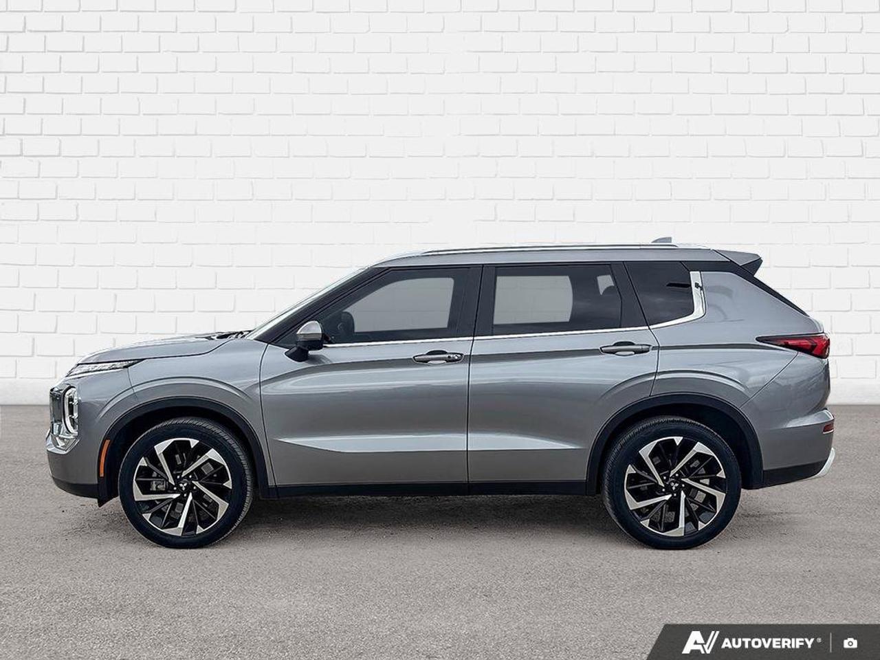 2024 Mitsubishi Outlander | | Sunroof | Photo3