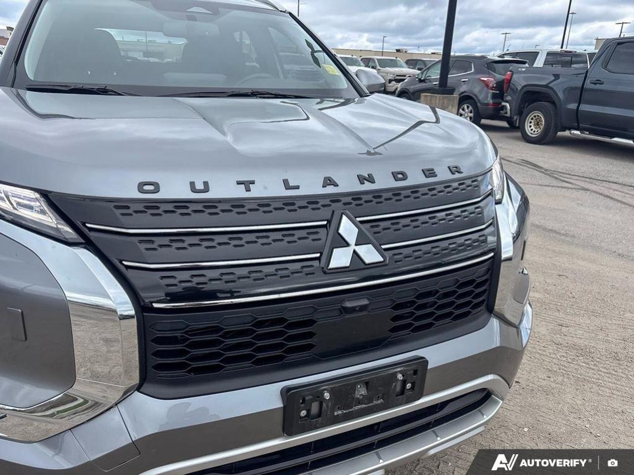 2024 Mitsubishi Outlander | | Sunroof | Photo