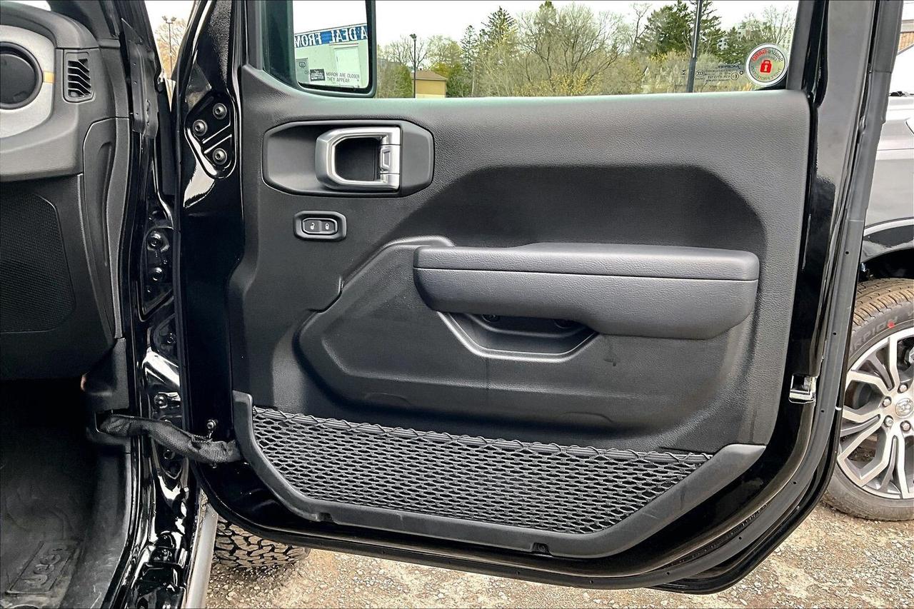 2024 Jeep Wrangler Willys 4Dr | Heated Seats | 12.3" Screen | 4X4 Photo