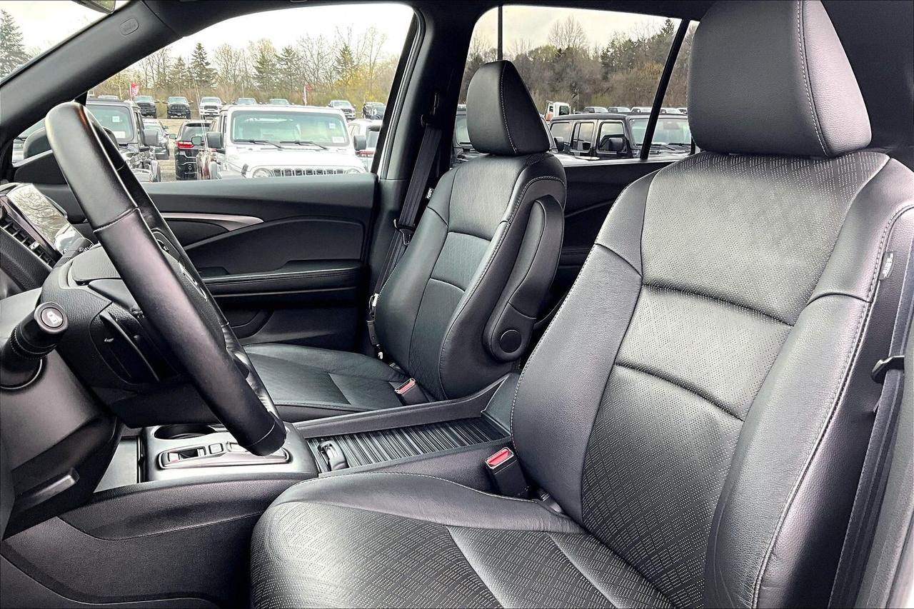 2021 Honda Passport EX-L | Heated Leather | Sunroof | SafetyTech | AWD Photo