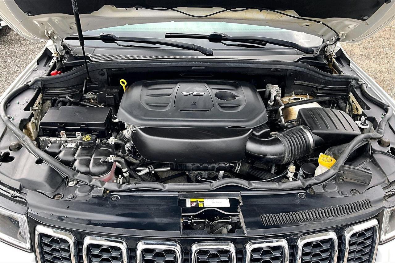 2017 Jeep Grand Cherokee Limited | Heated Leather | Tow Pkg | 4X4 Photo