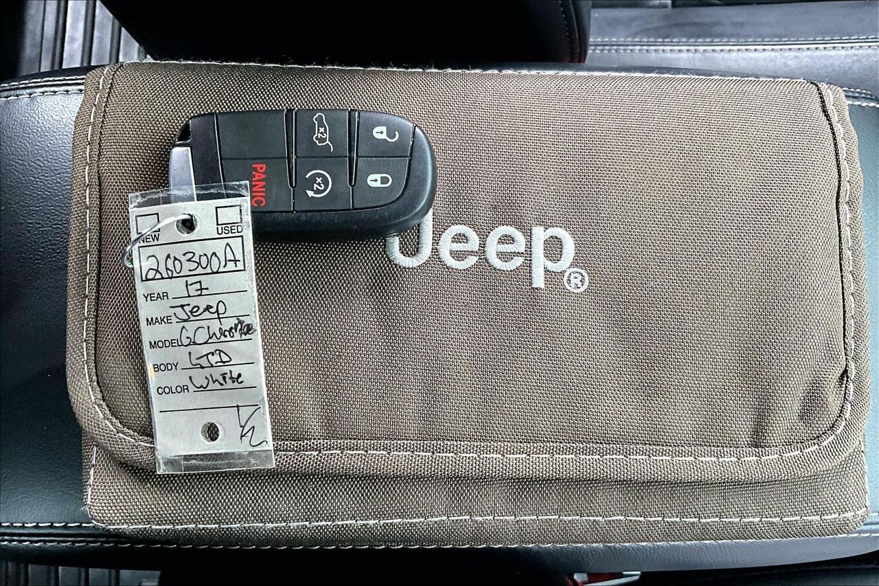 2017 Jeep Grand Cherokee Limited | Heated Leather | Tow Pkg | 4X4 Photo