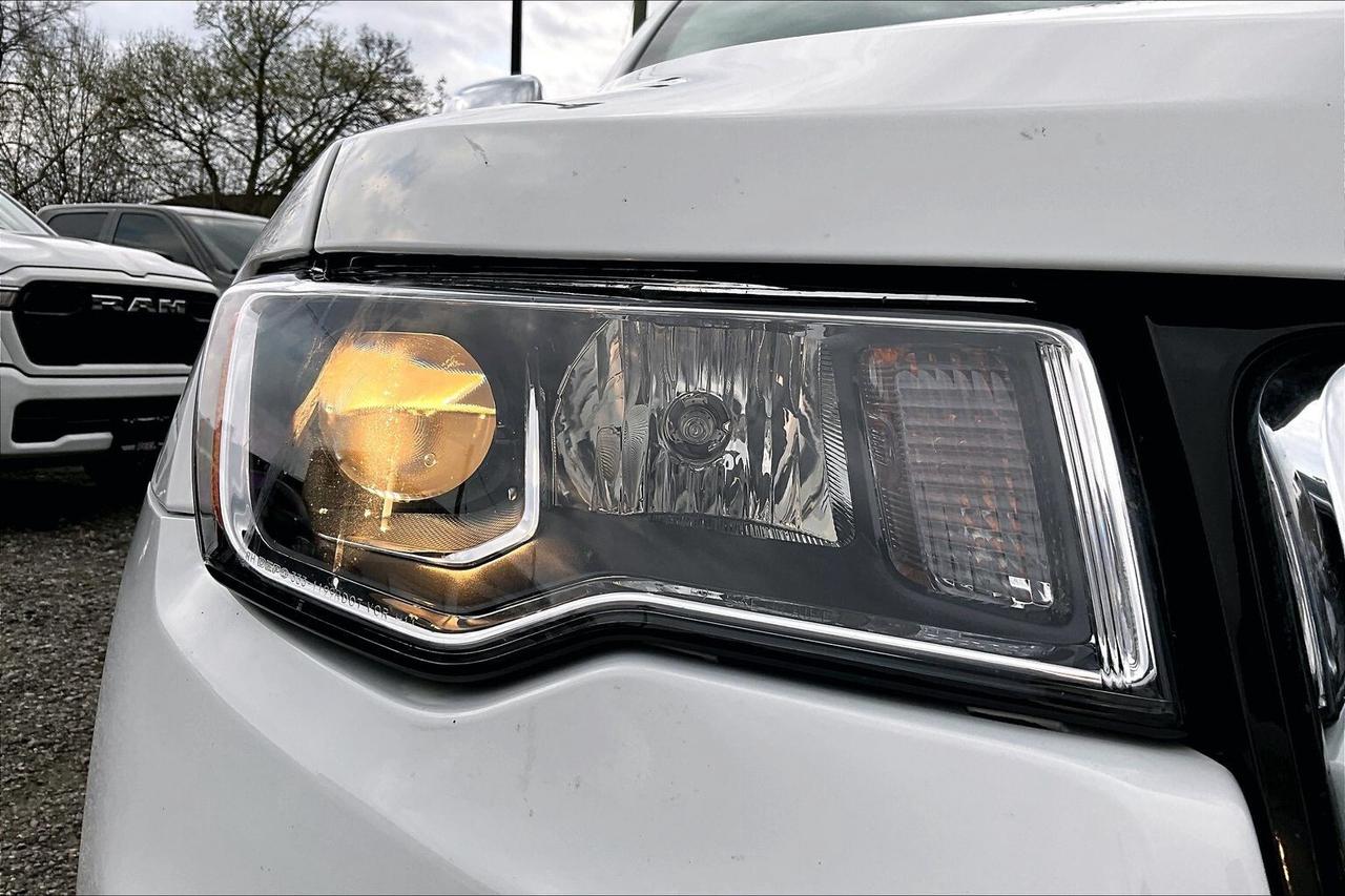 2017 Jeep Grand Cherokee Limited | Heated Leather | Tow Pkg | 4X4 Photo