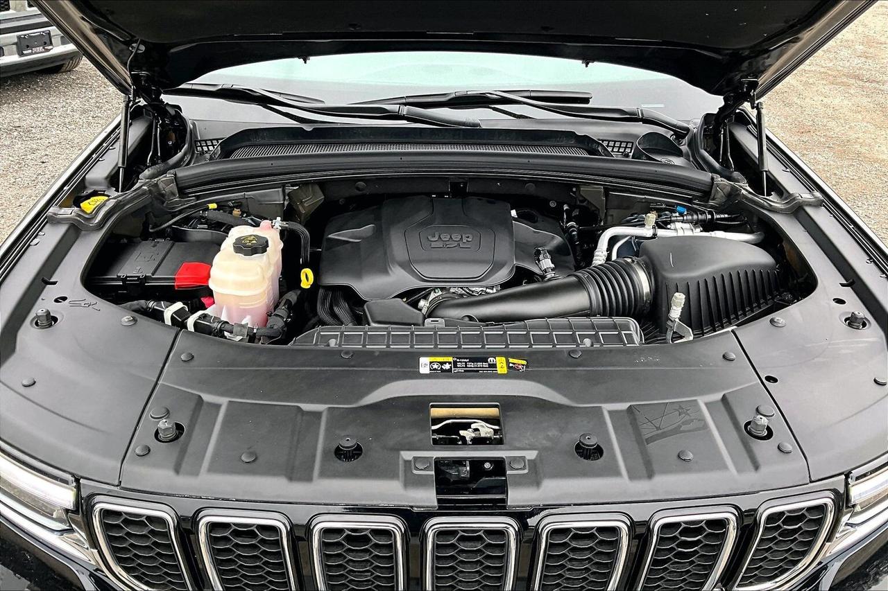 2024 Jeep Grand Cherokee L Overland HEMI V8 | 6Seat | Vented Leather Panoroof Photo
