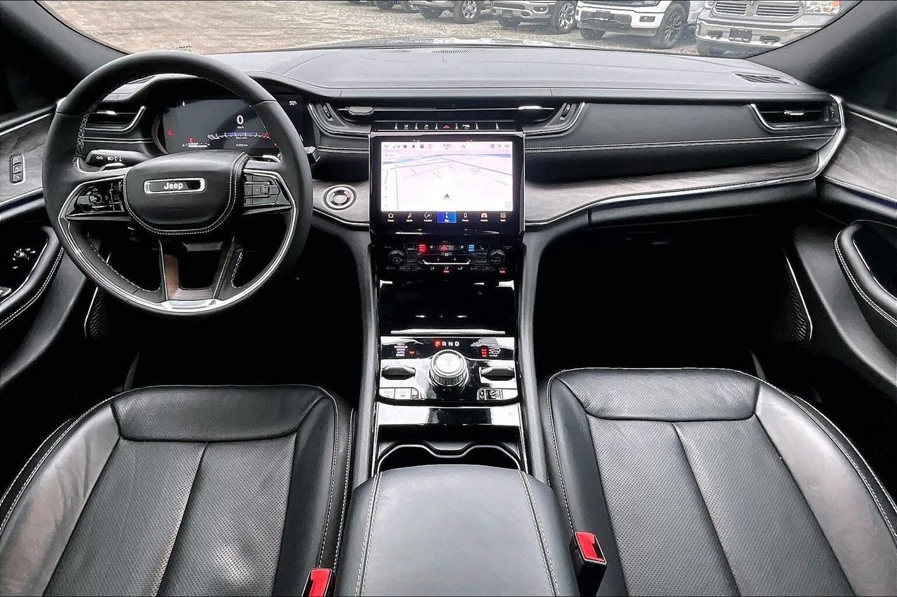 2024 Jeep Grand Cherokee L Overland HEMI V8 | 6Seat | Vented Leather Panoroof Photo