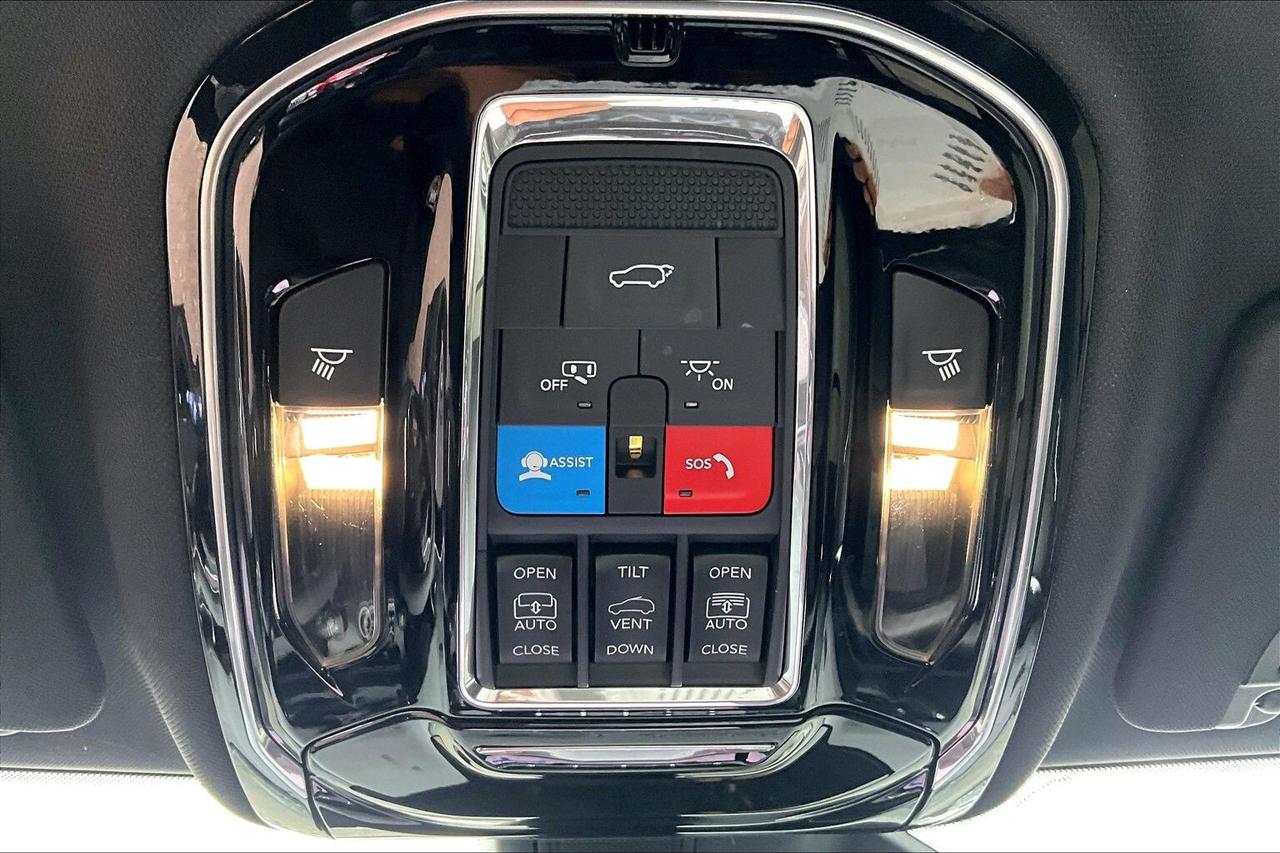 2024 Jeep Grand Cherokee L Overland HEMI V8 | 6Seat | Vented Leather Panoroof Photo